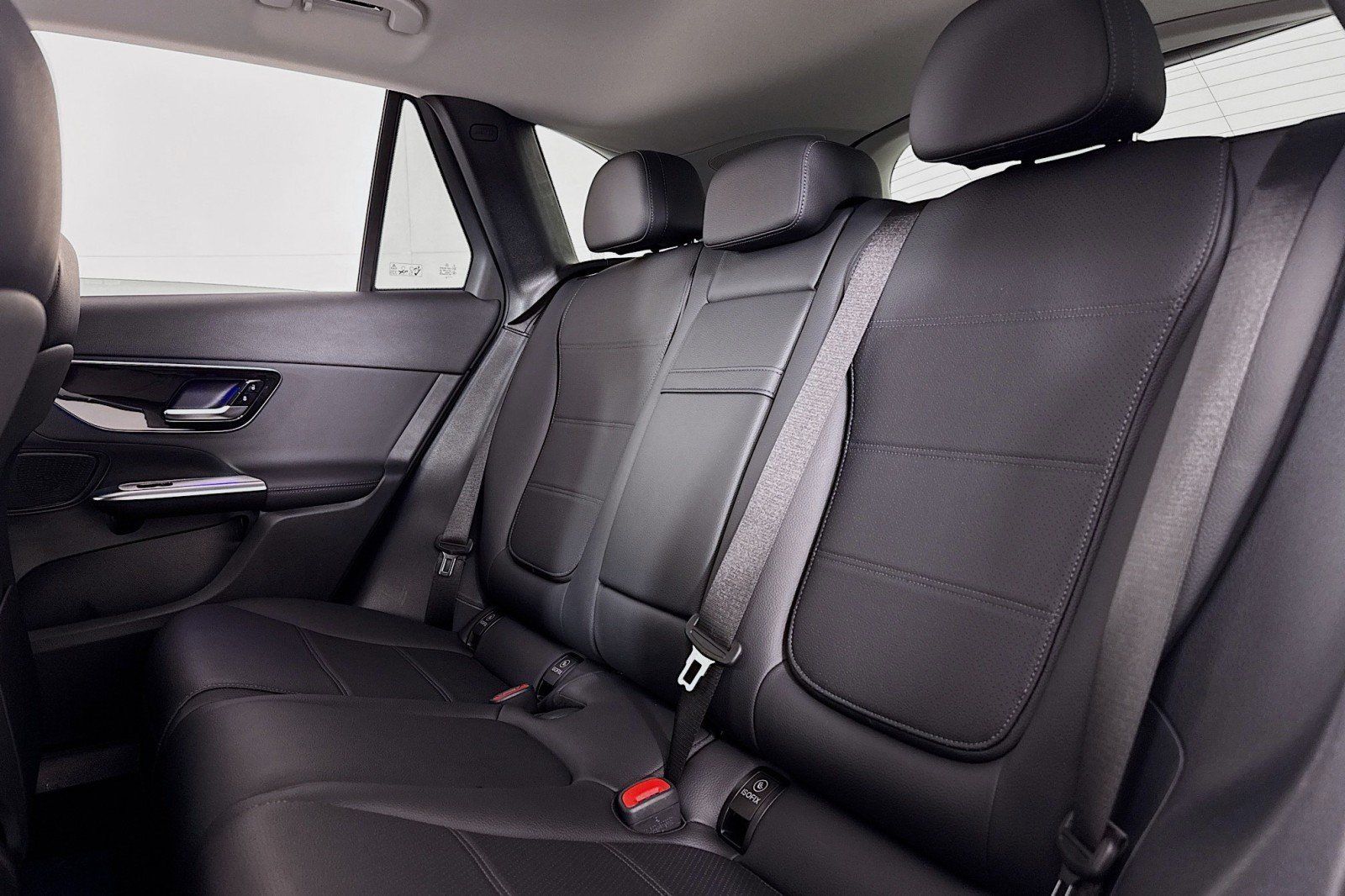 Certified 2025 Mercedes-Benz GLC 350e 4MATIC image 9
