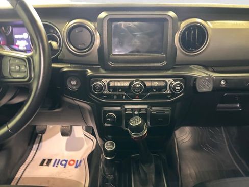 Used 2022 Jeep Wrangler Unlimited Sport image 12