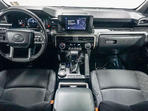 Certified 2024 Toyota Tacoma SR5 AWD/4WD image 13