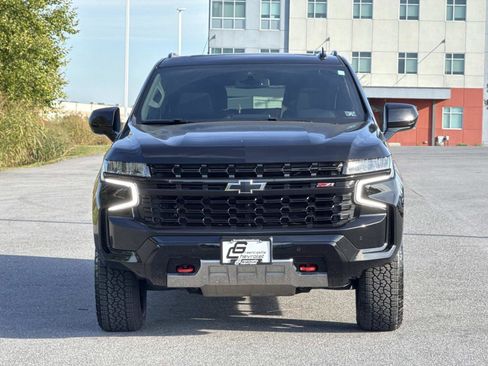 Used 2023 Chevrolet Suburban Z71 image 28