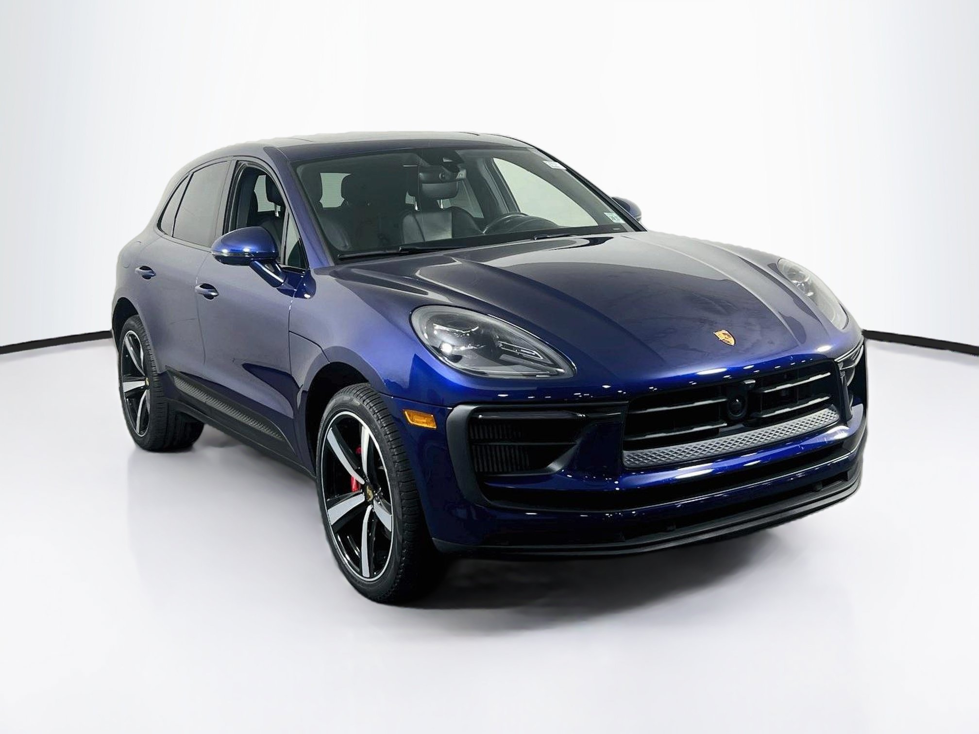 Used 2023 Porsche Macan S AWD/4WD image 3