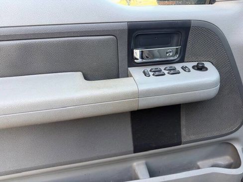Used 2004 Ford F150 XLT image 11