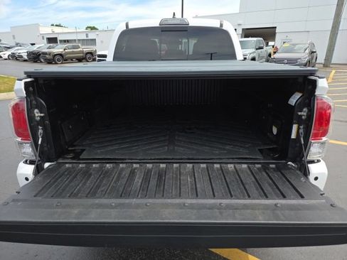 Used 2017 Toyota Tacoma Limited w/ Tow Package AWD/4WD image 24