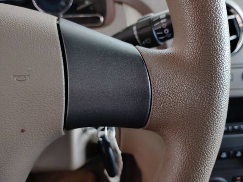 Used 2009 Chevrolet HHR LS FWD image 28