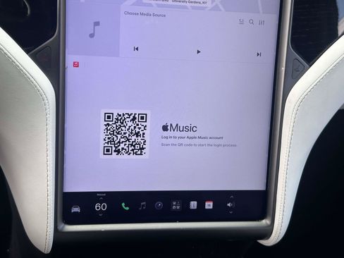Used 2019 Tesla Model X Long Range AWD/4WD image 23