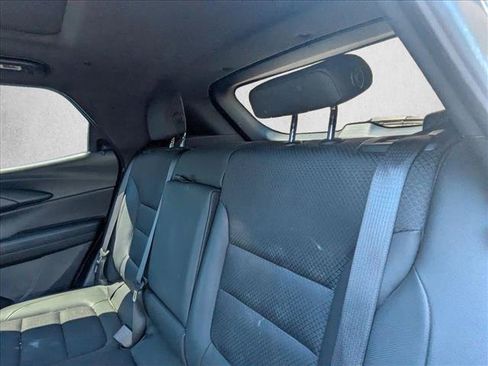 Used 2022 Chevrolet TrailBlazer RS w/ Sun and Liftgate Package AWD/4WD image 9