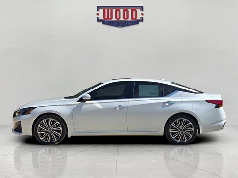 New 2025 Nissan Altima 2.5 SL image 4