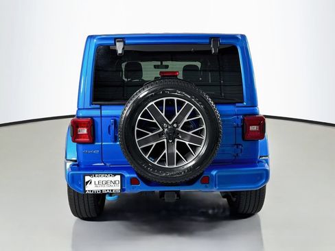 Used 2023 Jeep Wrangler Unlimited Sahara AWD/4WD image 6
