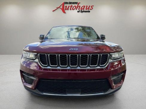 Used 2023 Jeep Grand Cherokee Laredo w/ MOPAR Finishing Package AWD/4WD image 2