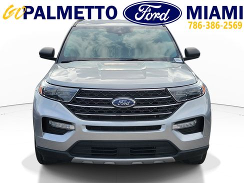 Used 2023 Ford Explorer XLT w/ Equipment Group 202A RWD image 2