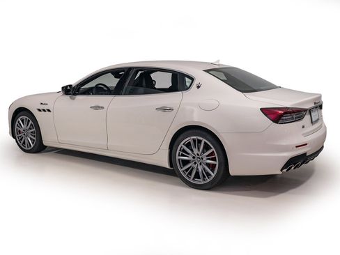 Used 2024 Maserati Quattroporte Modena Ultima Q4 AWD/4WD image 5