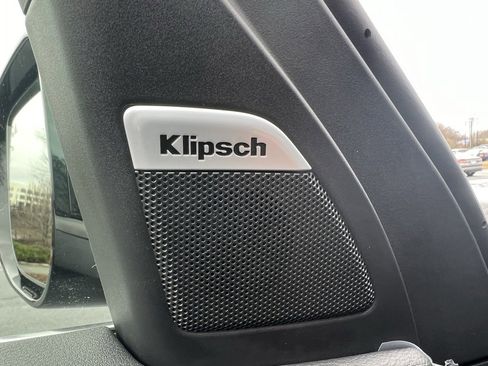 New 2025 Nissan Armada SL w/ Captain's Chari Seat Package image 23