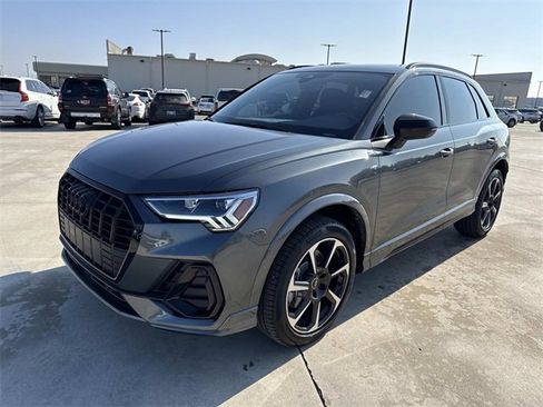 Certified 2025 Audi Q3 2.0T Premium Plus w/ Premium Plus Package image 3