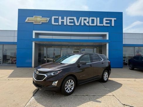 Used 2020 Chevrolet Equinox LT w/ Driver Convenience Package FWD image 1