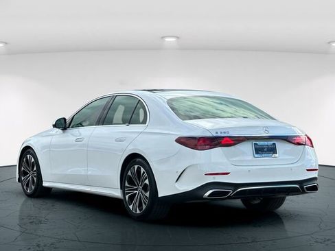 Used 2025 Mercedes-Benz E 350 Sedan image 5
