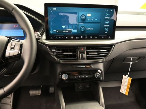 New 2025 Ford Escape SE image 18