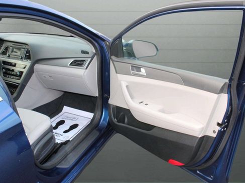 Used 2015 Hyundai Sonata SE image 17