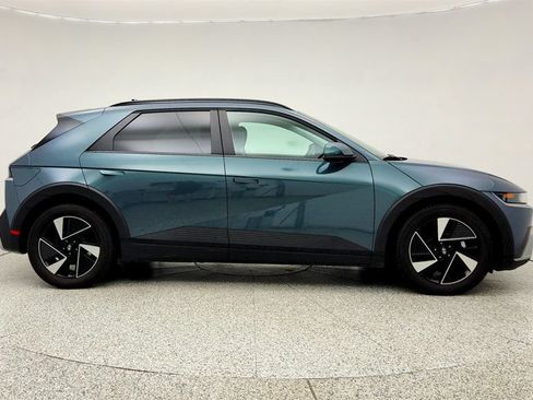 Used 2025 Hyundai Ioniq 5 SEL AWD/4WD image 4