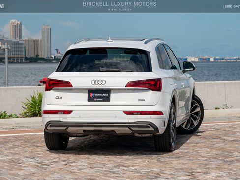 Used 2021 Audi Q5 2.0T Premium w/ Convenience Package image 3