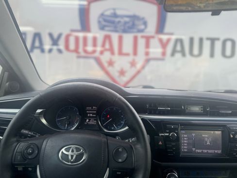 Used 2015 Toyota Corolla S image 29