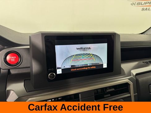 Used 2025 Toyota Tacoma TRD Off-Road image 3