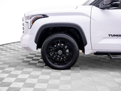 Used 2024 Toyota Tundra Limited AWD/4WD image 35