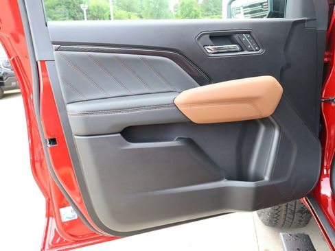 New 2026 GMC Canyon AT4 w/ Technology Plus Package AWD/4WD image 12