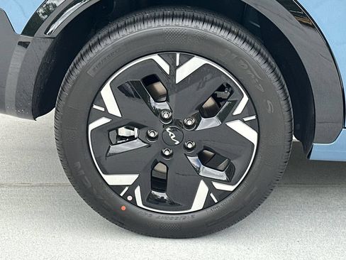 New 2026 Kia Niro Wind w/ Wind Preserve Package FWD image 8