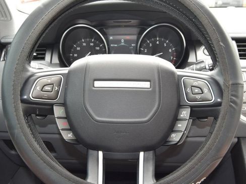Used 2019 Land Rover Range Rover Evoque SE AWD/4WD image 25