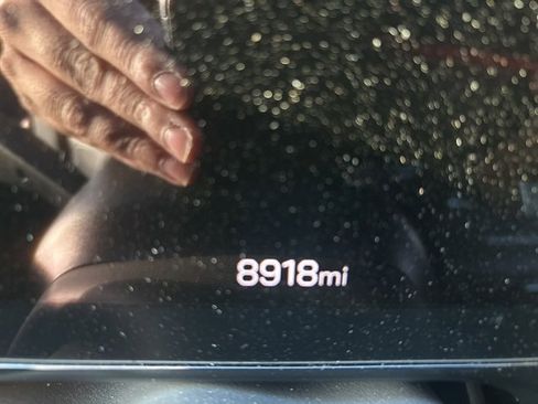 Used 2025 GMC Yukon AT4 Ultimate image 11