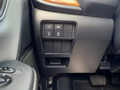 Used 2017 Honda CR-V Touring image 13