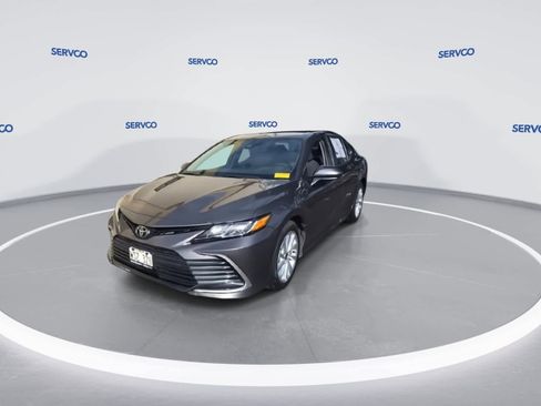 Used 2023 Toyota Camry LE image 5