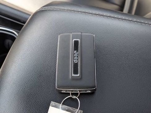 Used 2024 Jeep Grand Cherokee Limited 4xe AWD/4WD image 34
