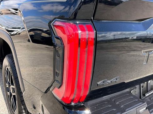 Used 2024 Toyota Tundra Limited AWD/4WD image 20
