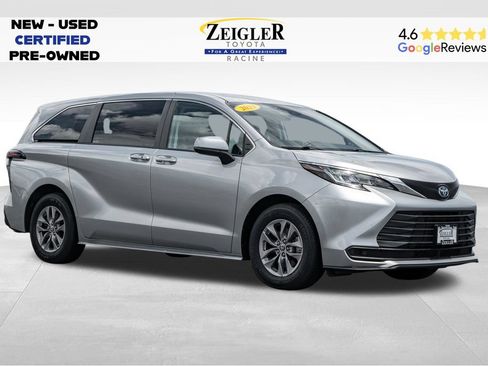 Used 2023 Toyota Sienna LE FWD image 1