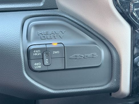 Used 2024 RAM 2500 Laramie AWD/4WD image 14