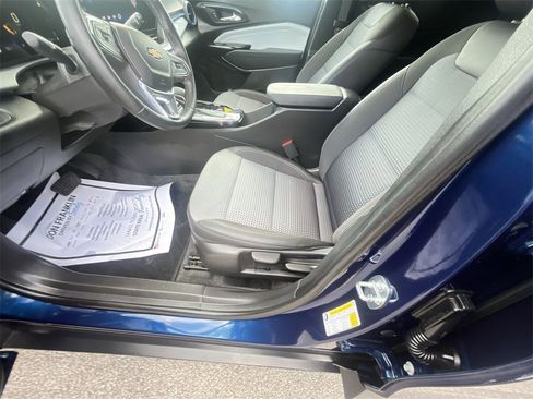Used 2024 Chevrolet Trax LT w/ Driver Confidence Package image 12