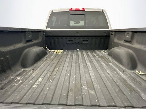 Used 2018 GMC Sierra 1500 SLT image 31