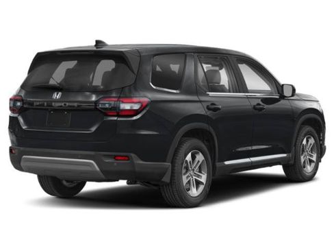 Used 2025 Honda Pilot EX-L image 2