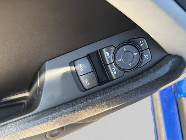 Used 2018 Chevrolet Camaro LT RWD image 17