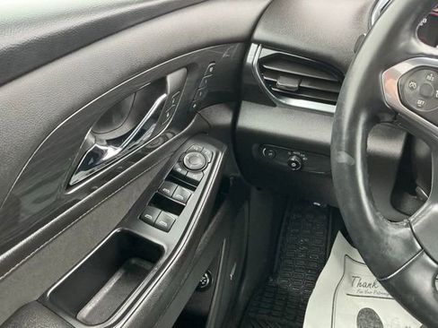 Used 2023 Chevrolet Traverse High Country image 27