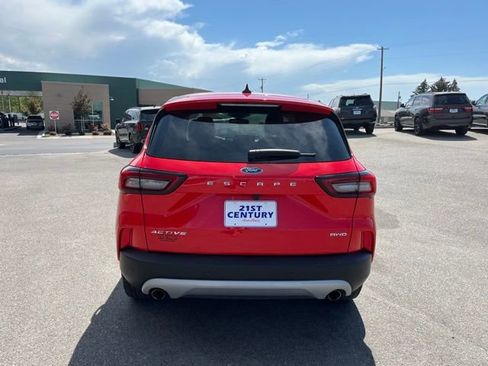 Used 2024 Ford Escape Active w/ Tech Pack #1 AWD/4WD image 11