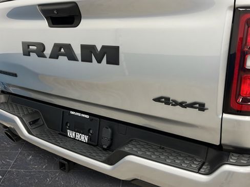 Used 2025 RAM 1500 Big Horn AWD/4WD image 39