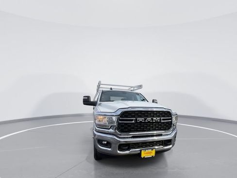 Used 2024 RAM 3500 Big Horn image 3
