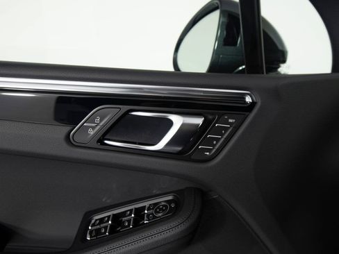 New 2026 Porsche Macan AWD/4WD image 19