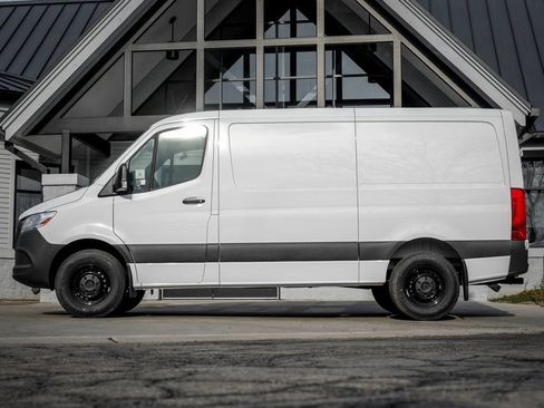 Used 2026 Mercedes-Benz Sprinter 2500 image 3