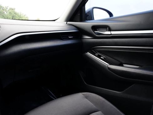 Used 2022 Nissan Altima 2.5 SV w/ SV Premium Package image 8