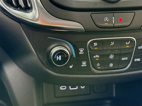 Used 2024 Chevrolet Equinox LT image 13