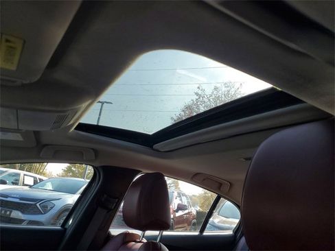 Used 2024 MAZDA MAZDA3 s image 18