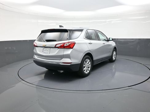 Used 2019 Chevrolet Equinox LT image 3